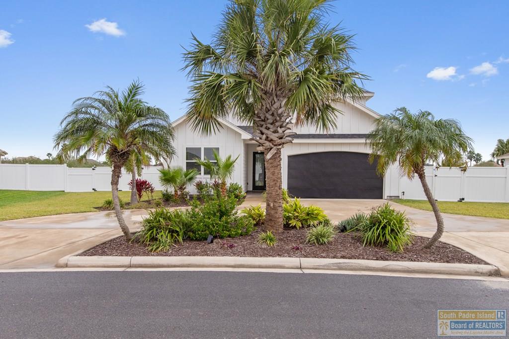 121 Torrey Pines Rd.