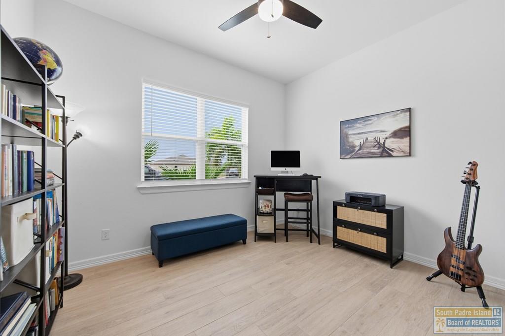 121 Torrey Pines Rd.