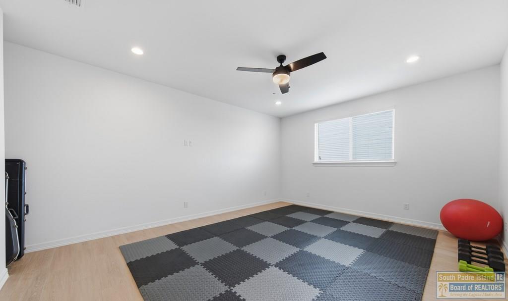 121 Torrey Pines Rd.