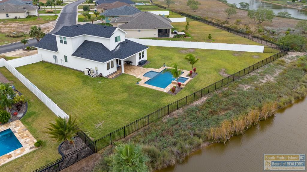 121 Torrey Pines Rd.