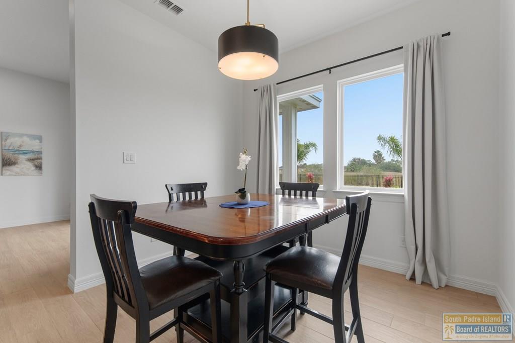 121 Torrey Pines Rd.