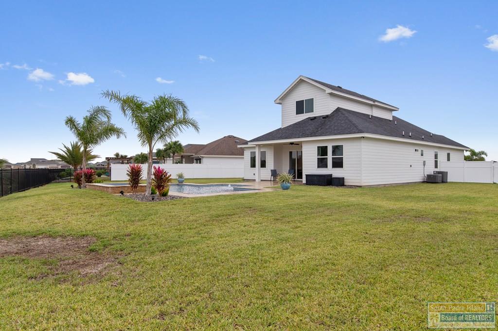 121 Torrey Pines Rd.