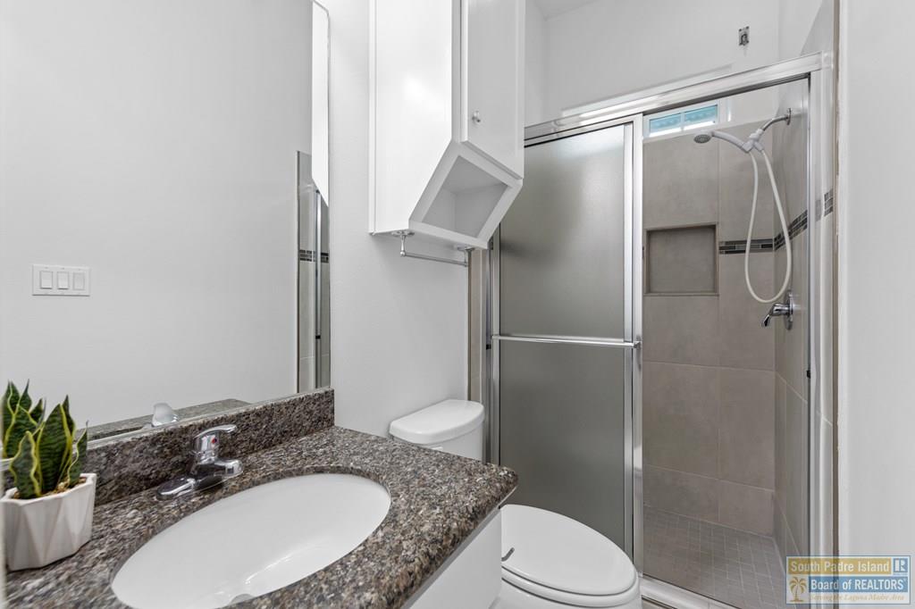 110 E Retama St. # 4 Unit: 1-4