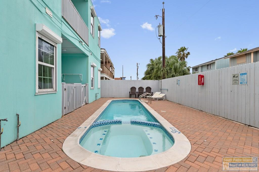 110 E Retama St. # 4 Unit: 1-4