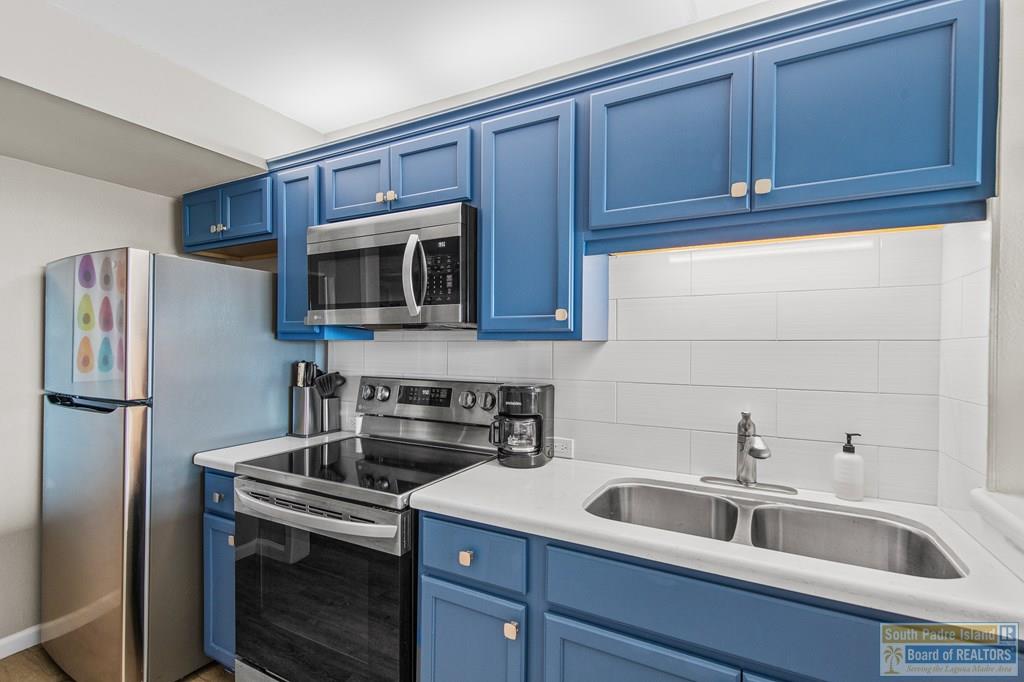 120 Padre Blvd. # 403