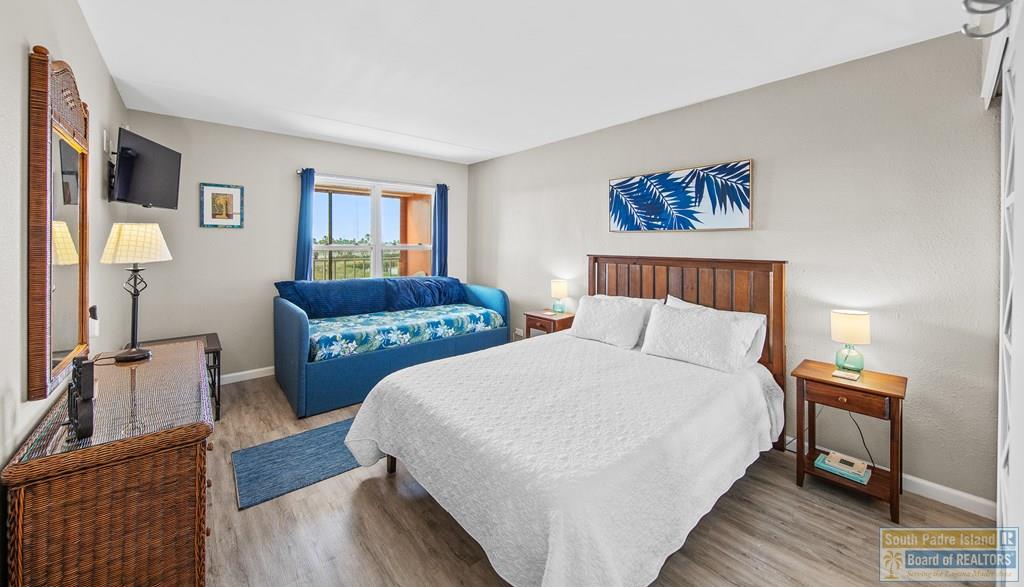 120 Padre Blvd. # 403