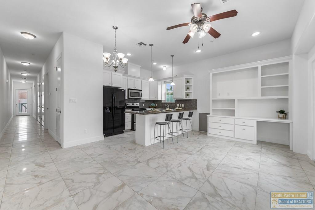 110 E Retama St. # 4