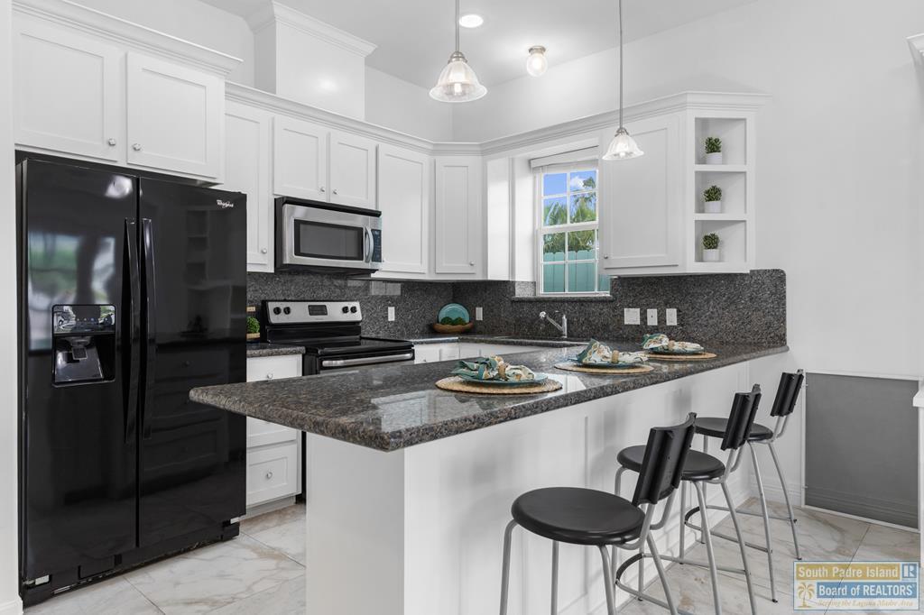 110 E Retama St. # 4