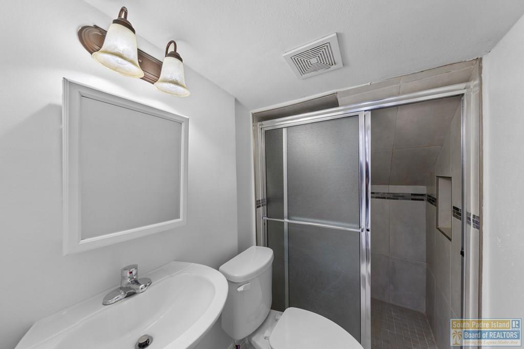 110 E Retama St. # 4