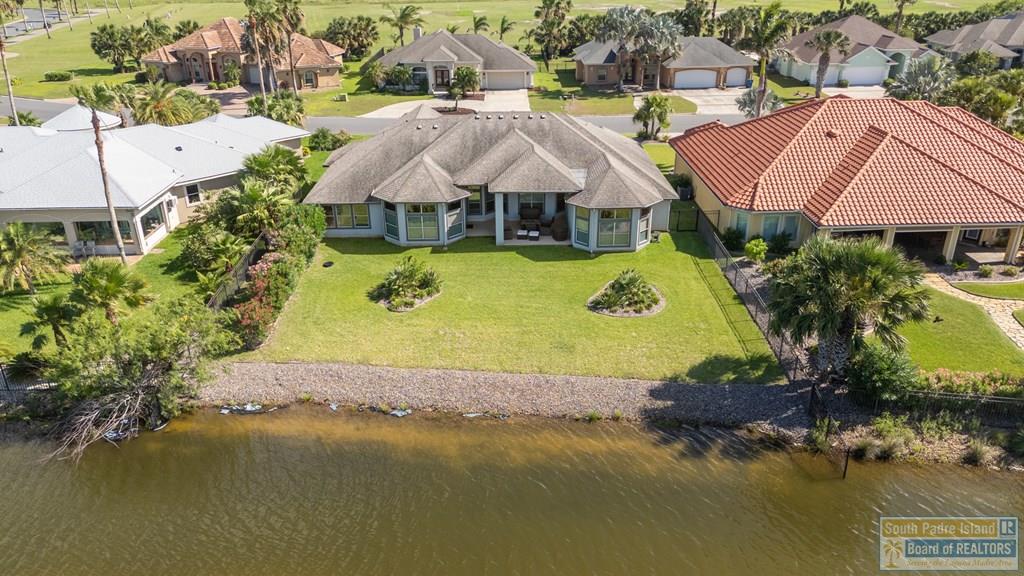 6 Country Club Dr.
