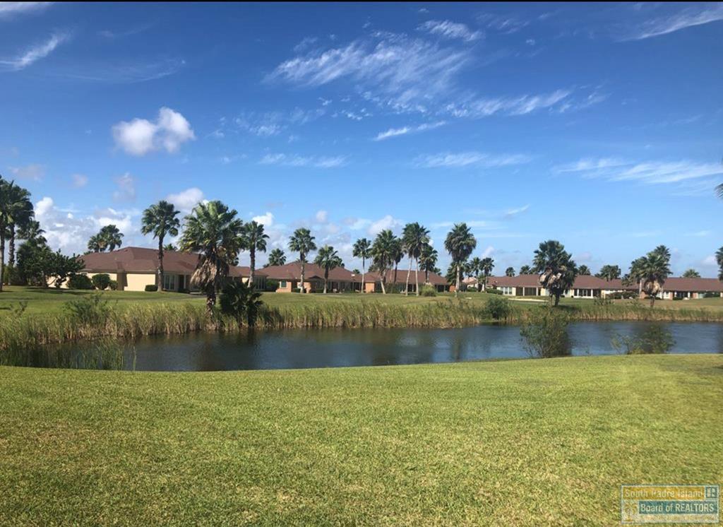 6 Country Club Dr.