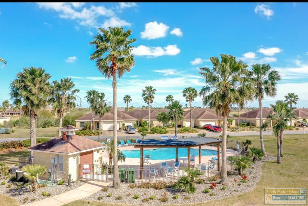 6 Country Club Dr.