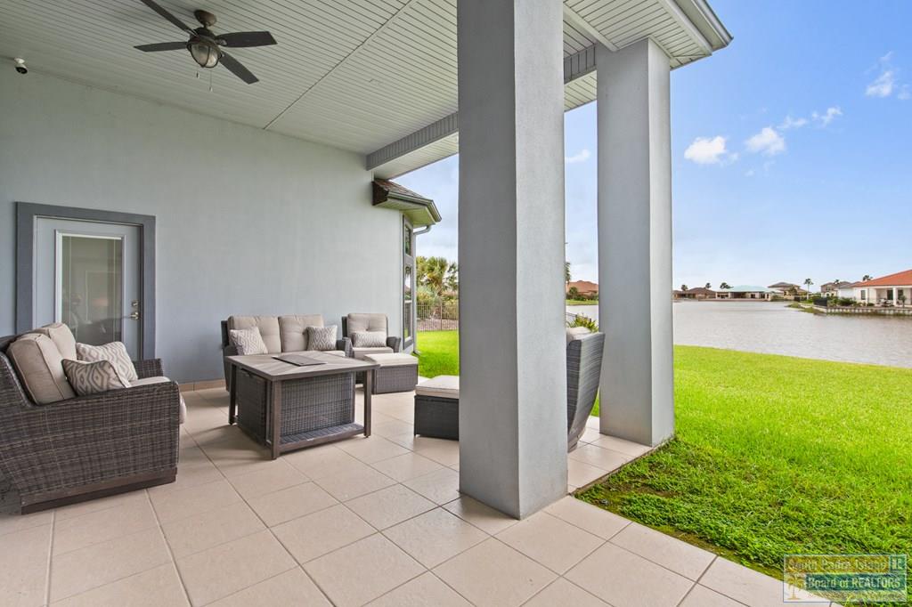 6 Country Club Dr.