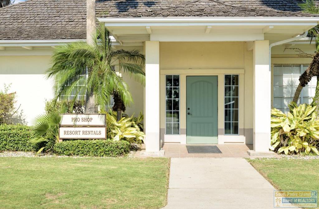 6 Country Club Dr.