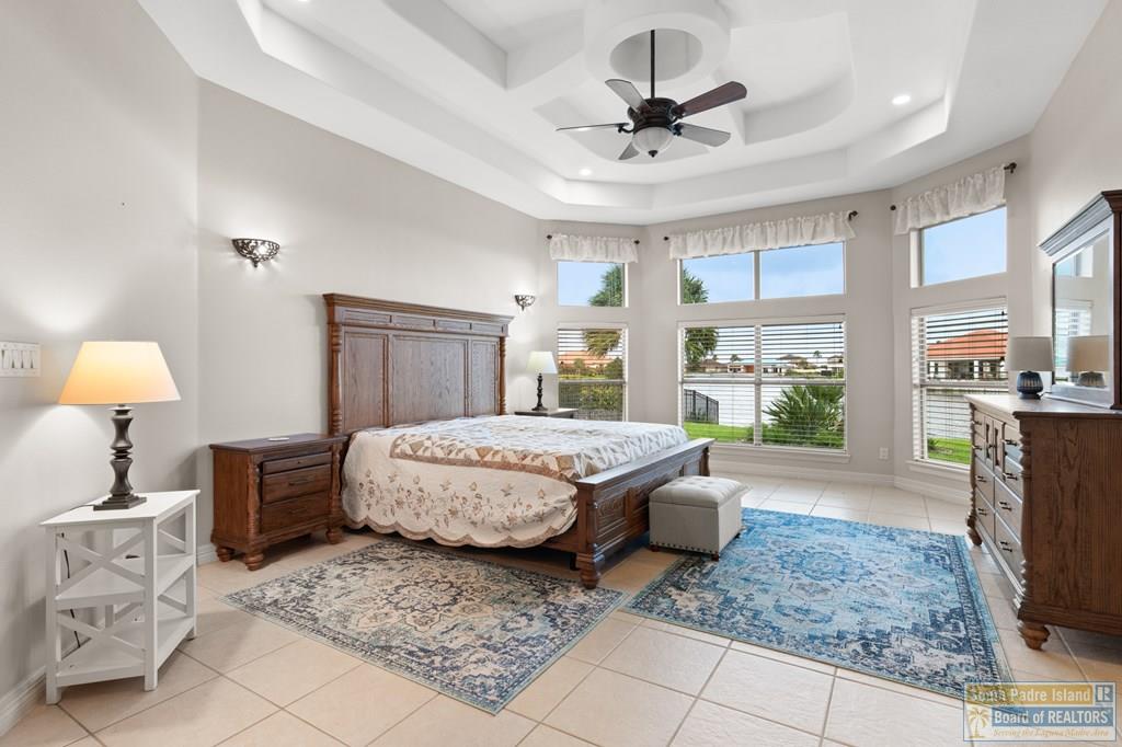 6 Country Club Dr.
