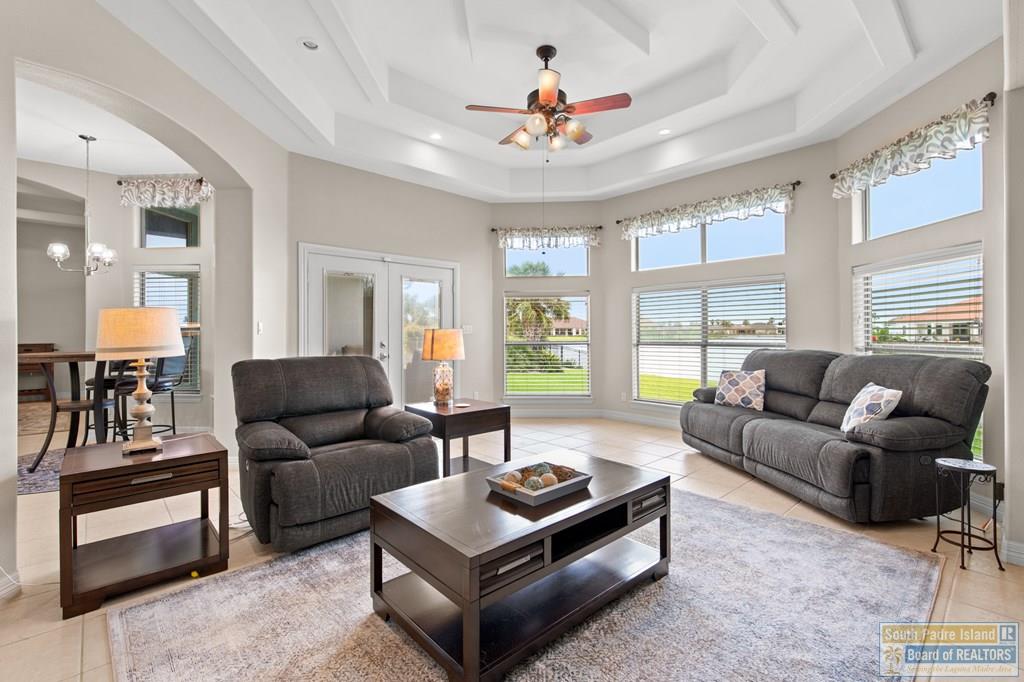 6 Country Club Dr.