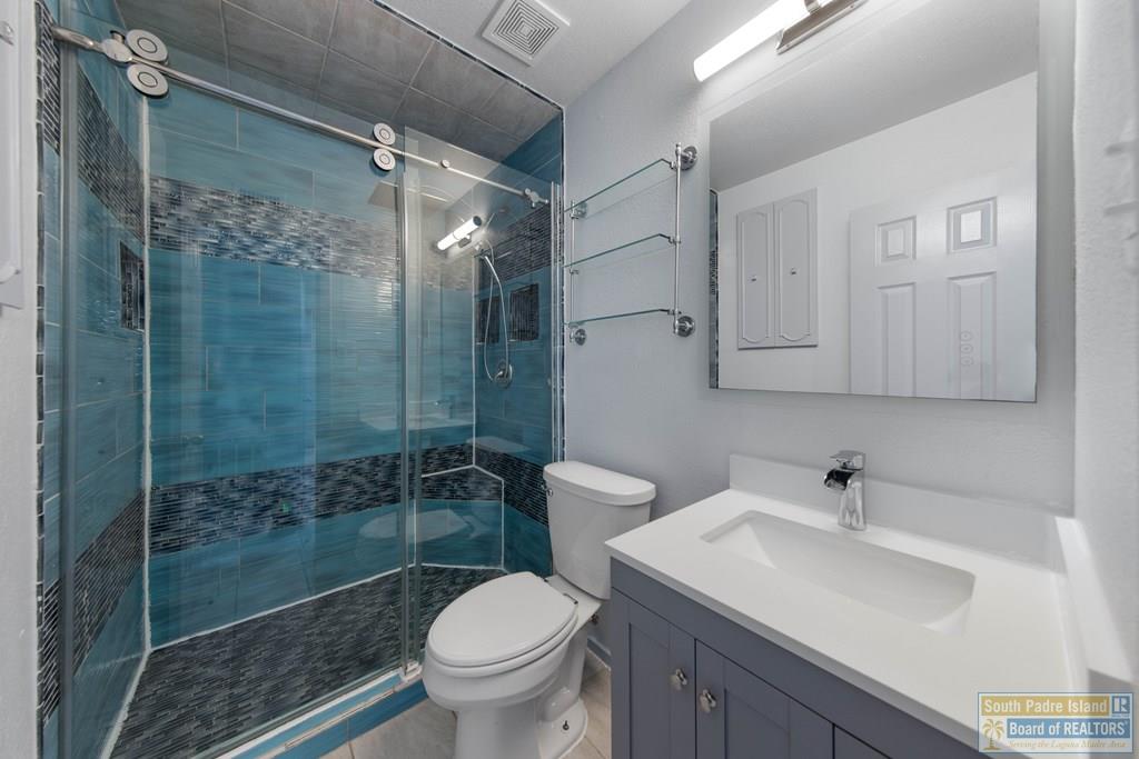 221 E Adams
