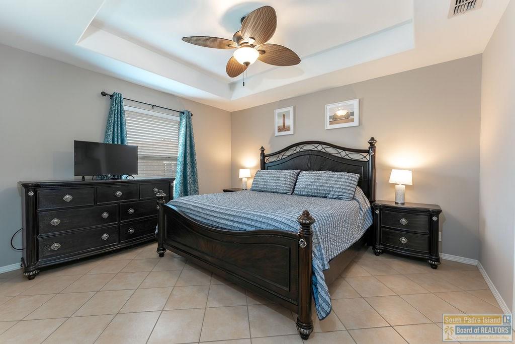 7 North Bay Hill Dr.
