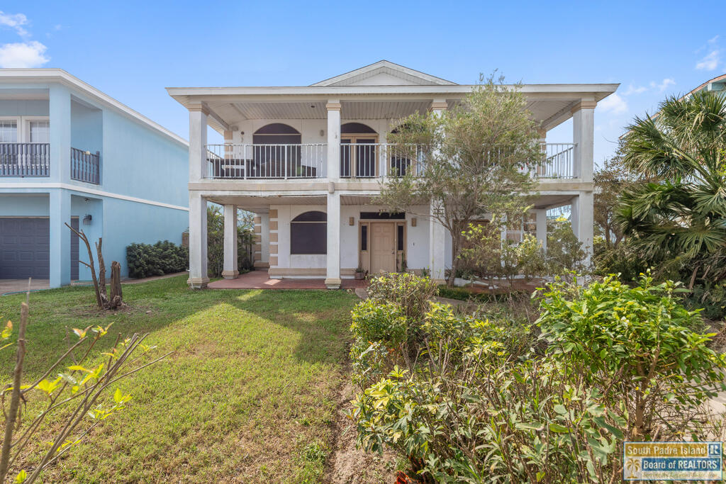 813 North Shore