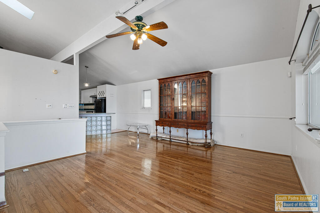 813 North Shore