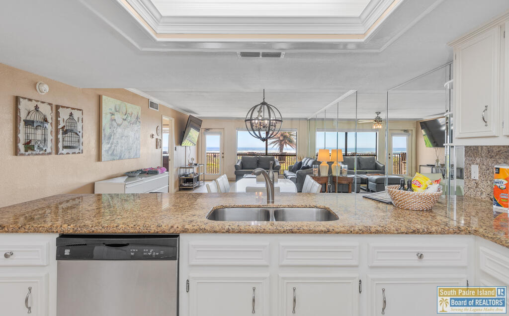 400 Padre Blvd. # 204