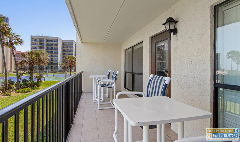 400 Padre Blvd. # 204