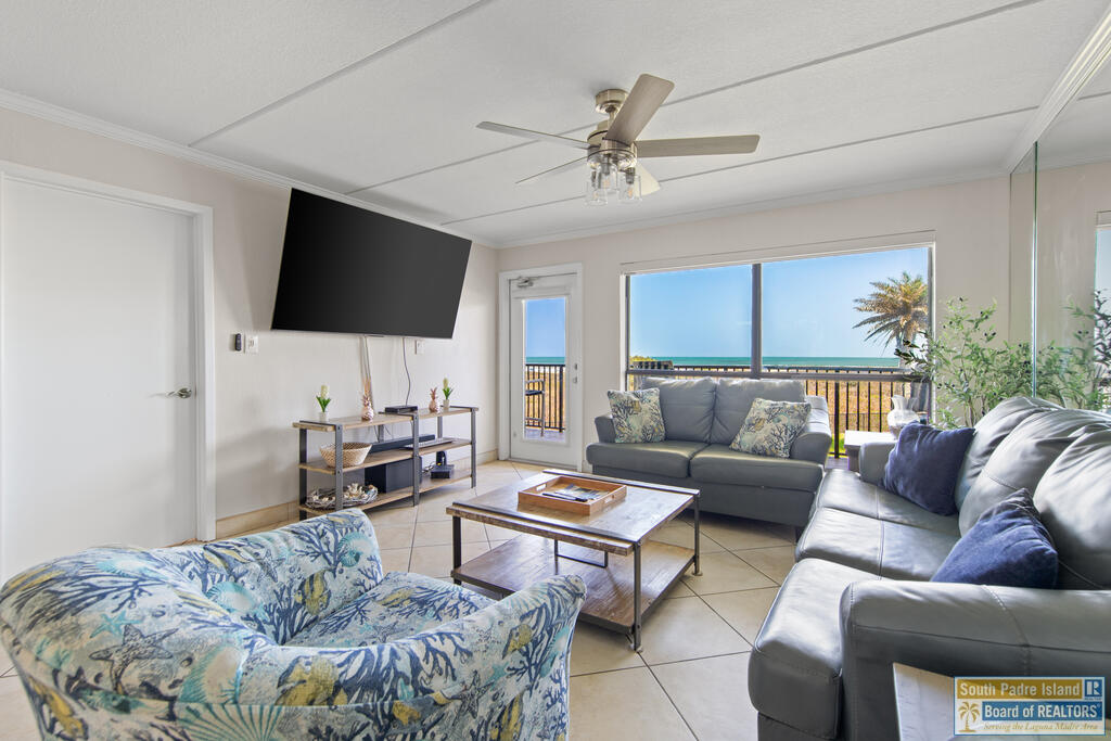 400 Padre Blvd. # 204