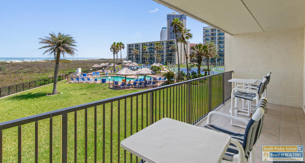 400 Padre Blvd. # 204