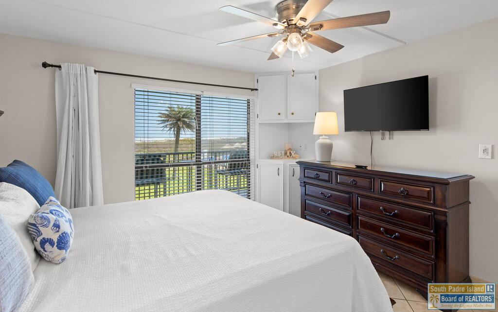 400 Padre Blvd. # 204