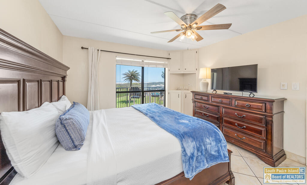 400 Padre Blvd. # 204
