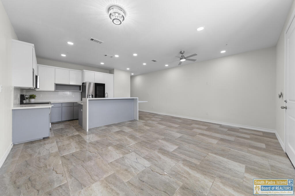 116 E Cora Lee Dr. # A