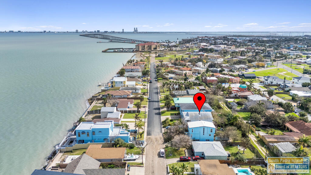 813 North Shore