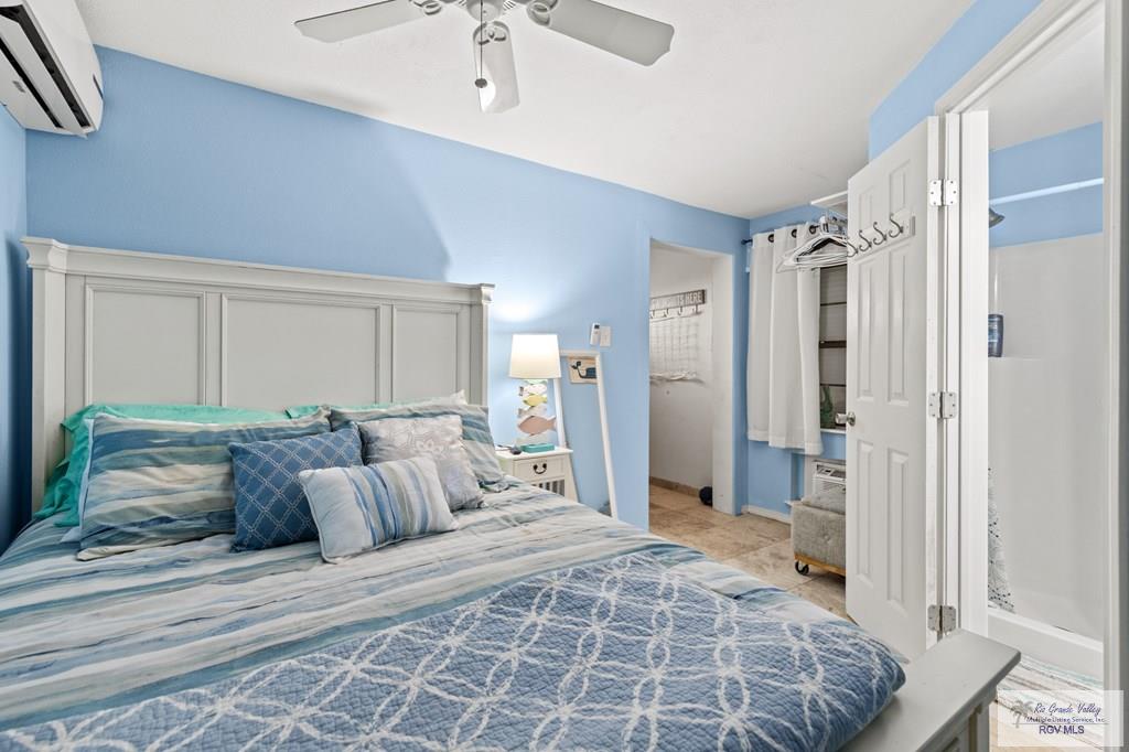 210 W OLEANDER ST. B