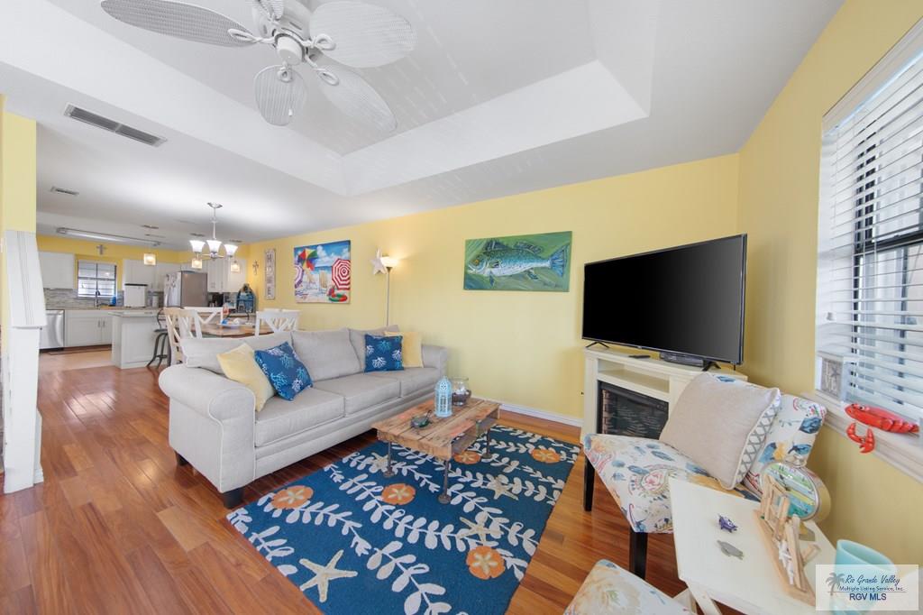 210 W OLEANDER ST. B