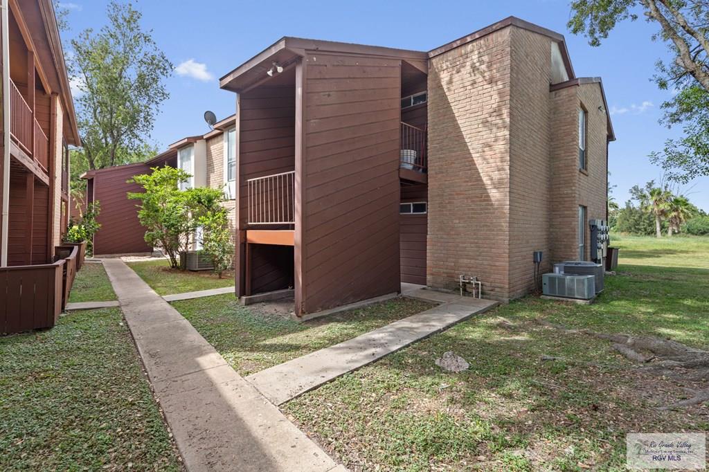 4601 CARMEN AVE. 2207