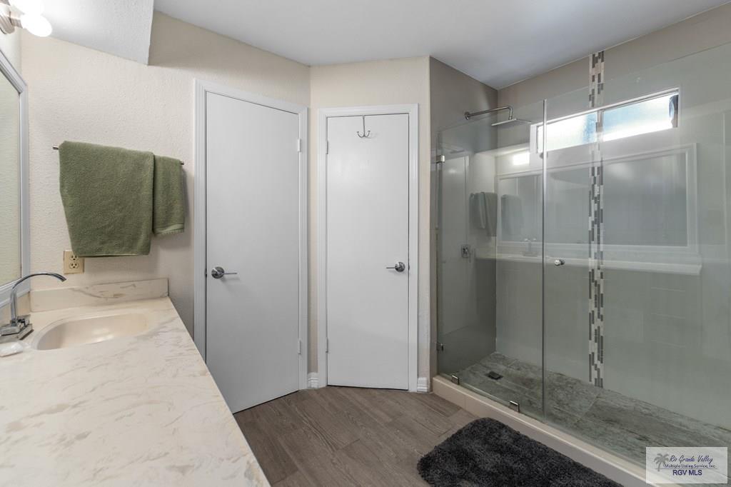 4601 CARMEN AVE. 2207