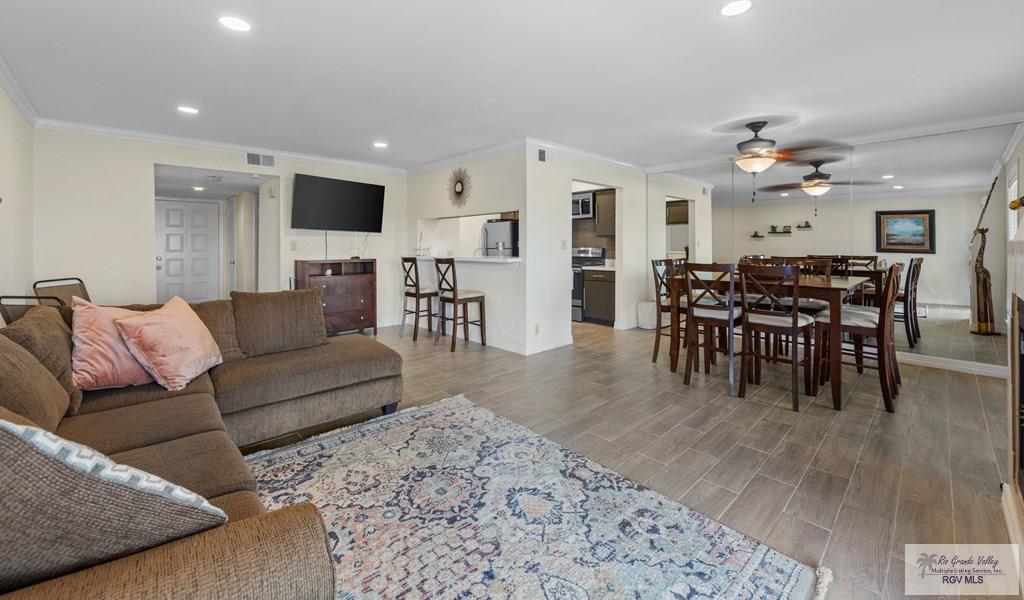 4601 CARMEN AVE. 2207