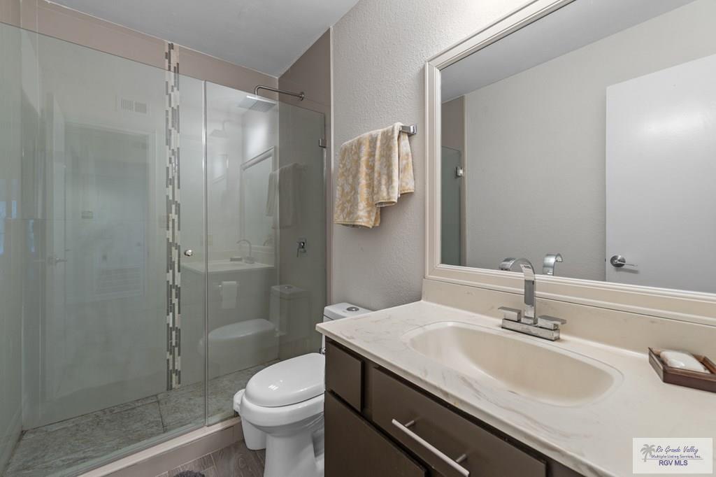 4601 CARMEN AVE. 2207