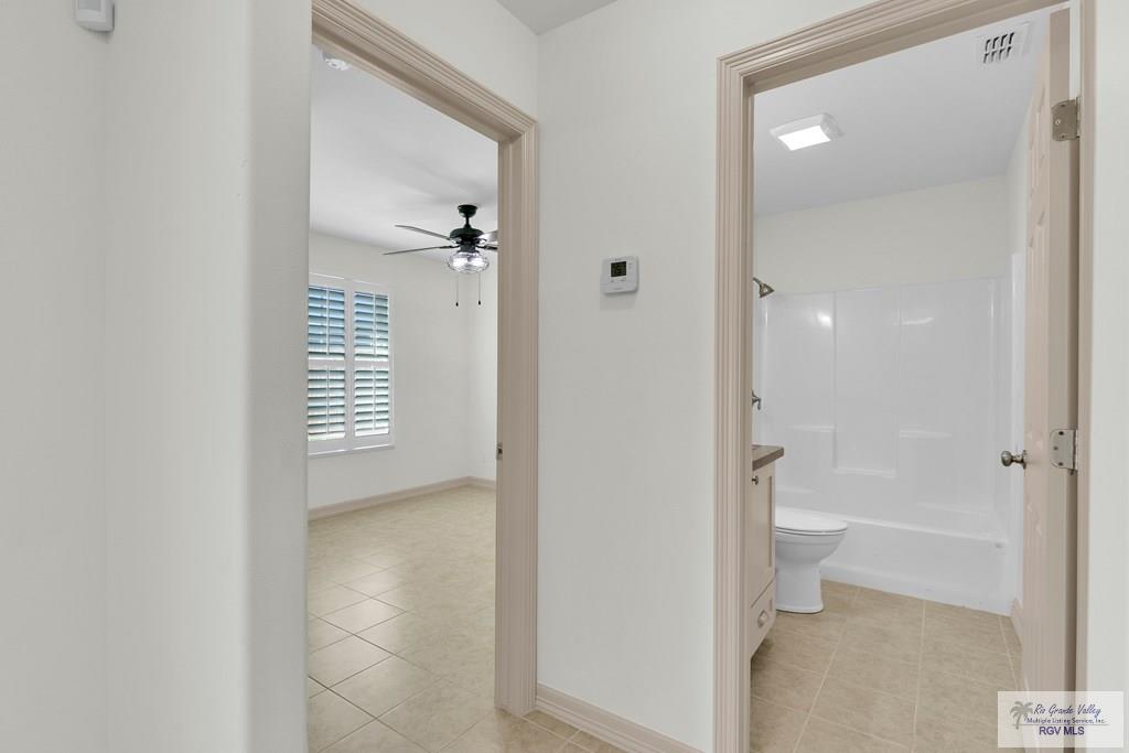 552 FRESA DR