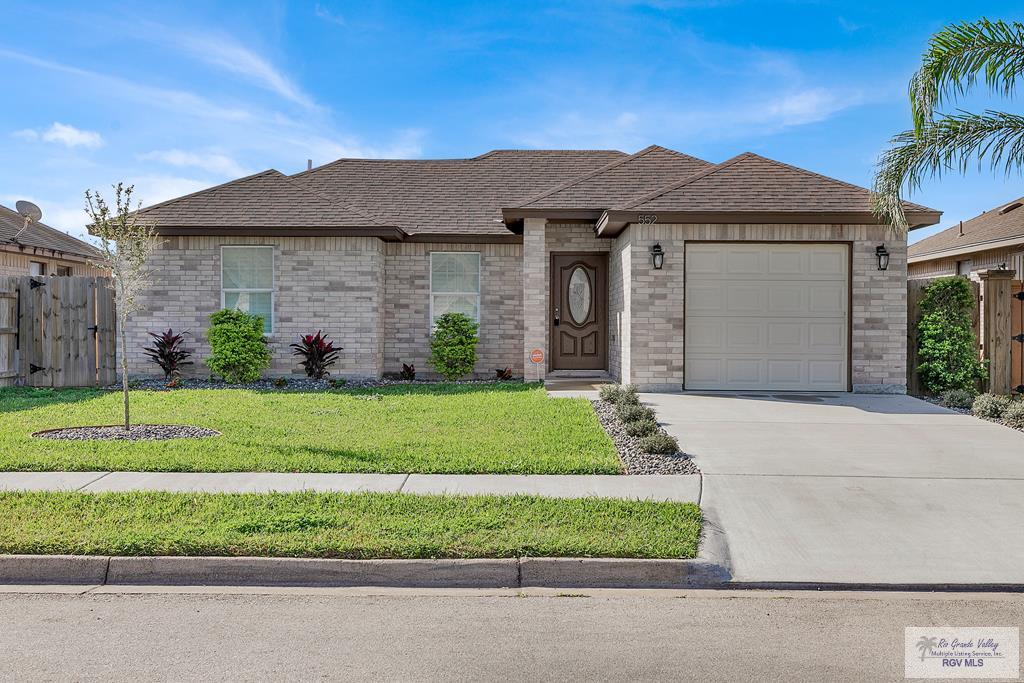 552 FRESA DR