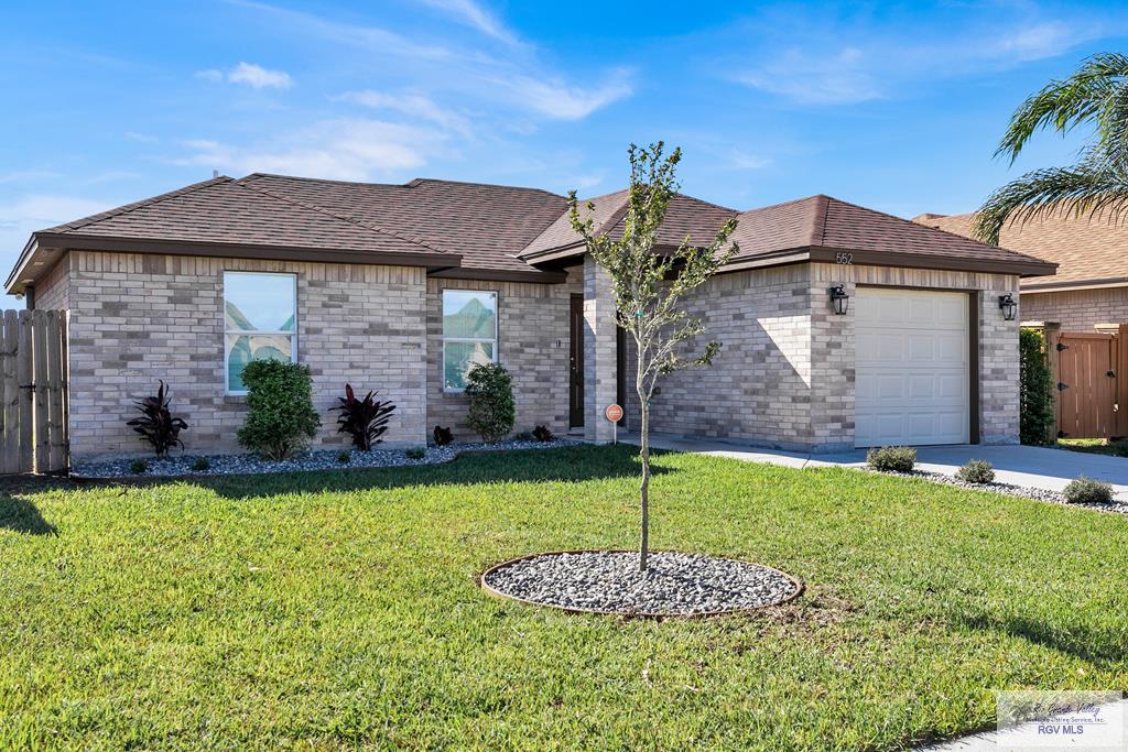 552 FRESA DR