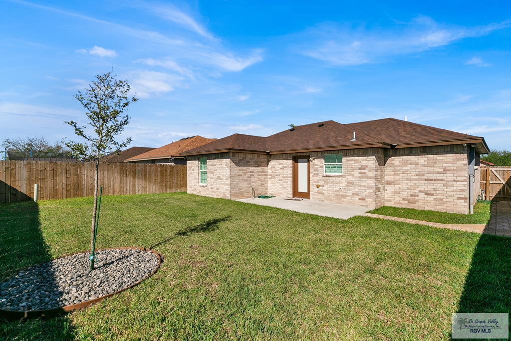 552 FRESA DR