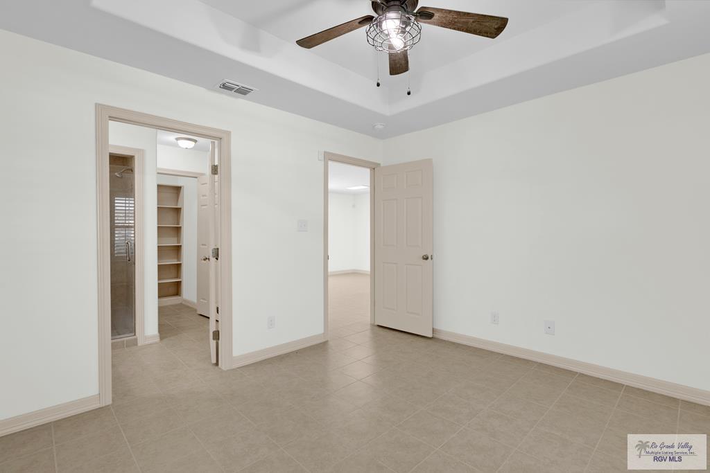 552 FRESA DR