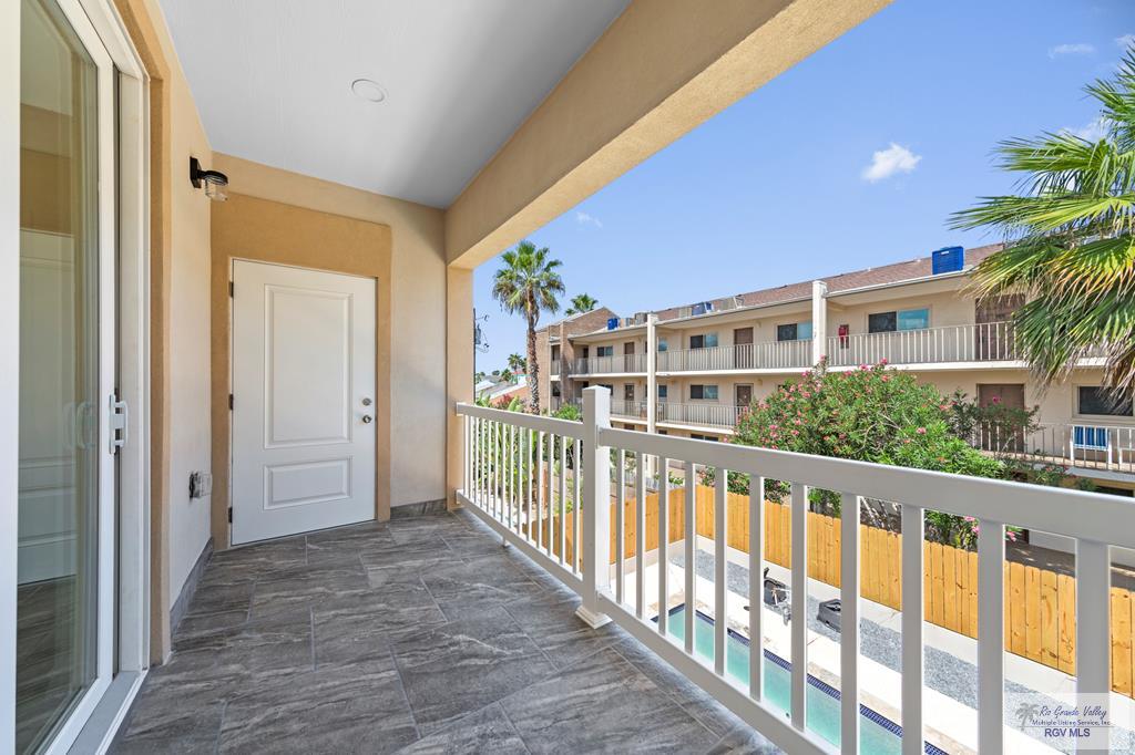 116 E CORA LEE DR. 3