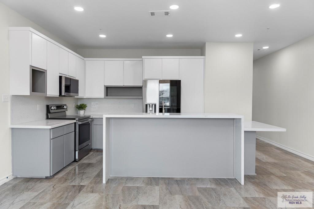 116 E CORA LEE DR. 1