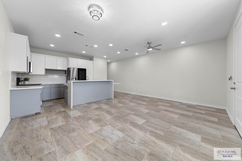 116 E CORA LEE DR. 4