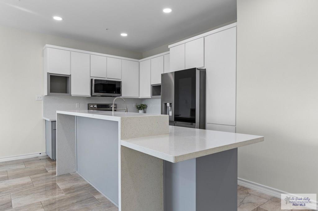 116 E CORA LEE DR. 4