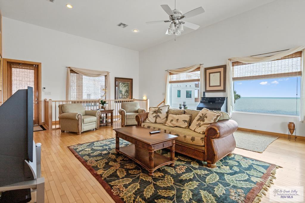 1208 NORTH SHORE DR 789
