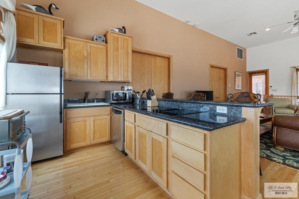 1208 NORTH SHORE DR 789