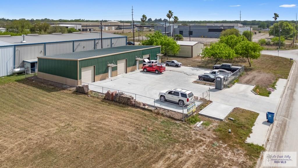 925 S OSCAR WILLIAMS RD. C